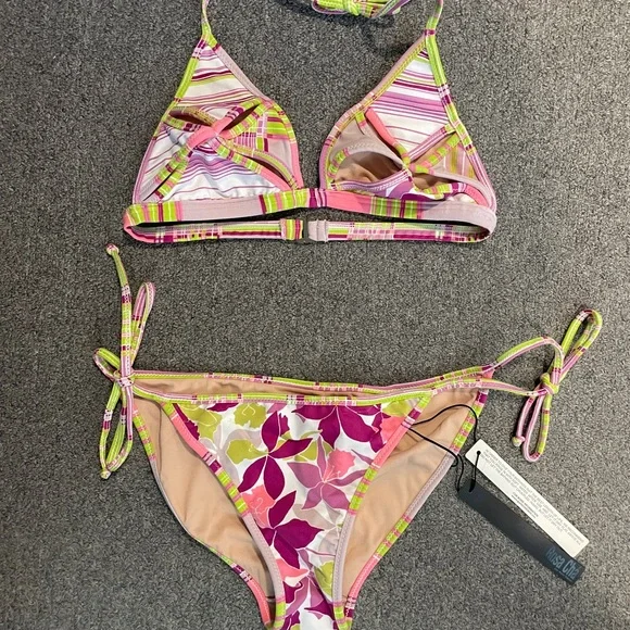 Rosa Cha size Large Pink and Green Floral Bikini Set - Picture 2 of 5